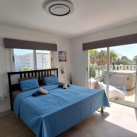 Nissi Golden Sands Paradi *