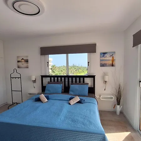 Nissi Golden Sands Paradi