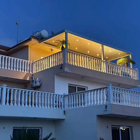 Paradi Nissi Golden Sands Apartamento *