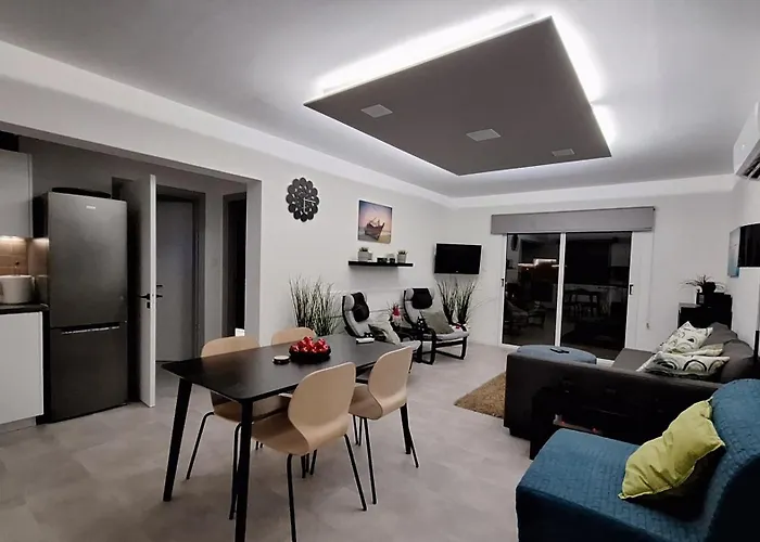 公寓 Nissi Golden Sands Paradi *